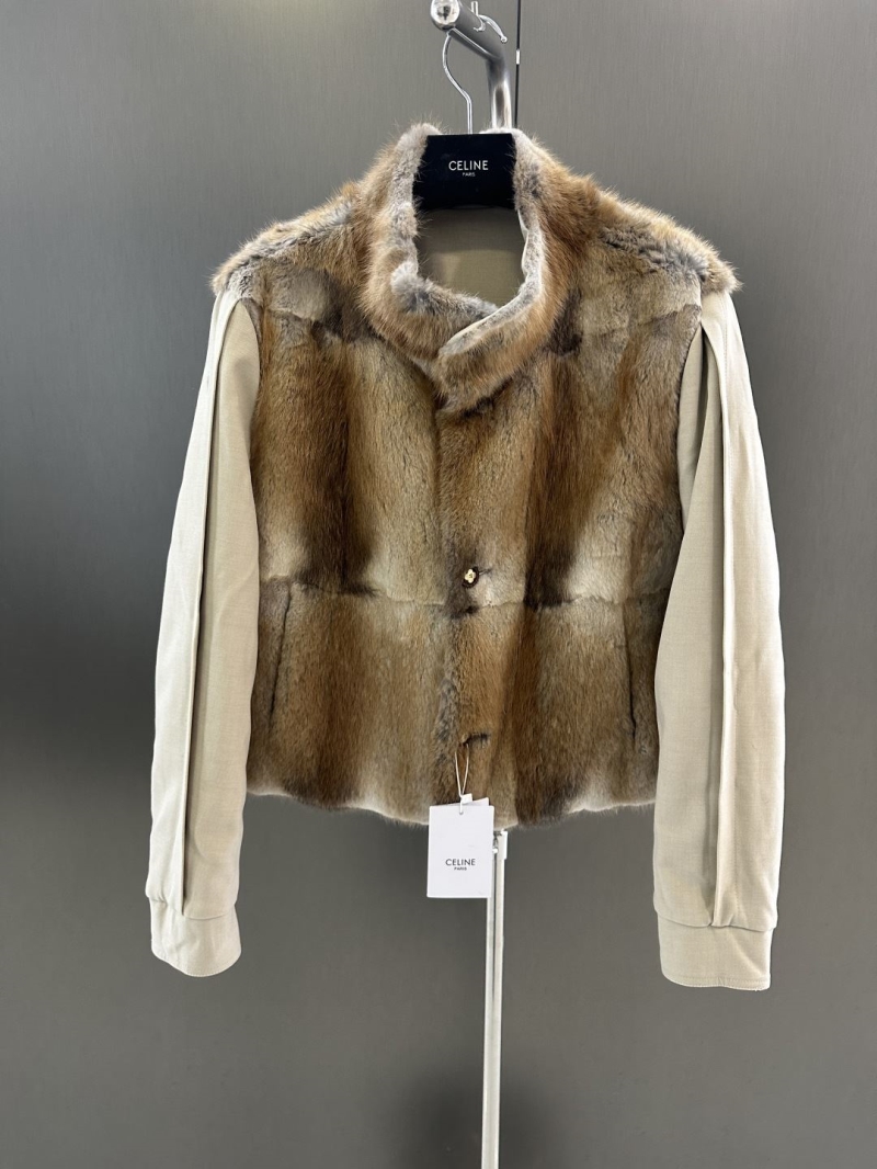 Ce1i*e outwears